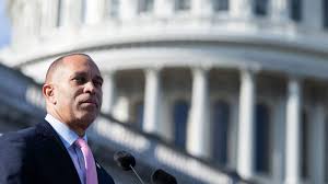 Jeffries calls on lawmakers to pass war powers vote