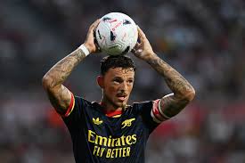 Proibição do uso de toalhas na Premier League preocupa o Arsenal; entenda