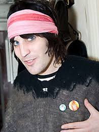 best known for his work on the tripcom The Mighty Boosh with co-writer and BFFL Julian Barrett. - noel-fielding1