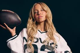 Sydney Sweeney under fire from athletes over nude sports-prediction ad — CNN