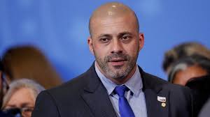 Moraes dá 48h para Daniel Silveira explicar vídeo de apoio a candidato