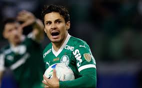 Mudança de ares e 'fim de ciclo': Palmeiras encaminha empréstimo de Veiga