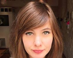 Sideswept bangs hairstyle