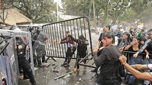 Protestas por el agua en Jalisco: investigan uso de gases, detenciones y presuntas agresiones a jóvenes