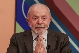 Apesar de Flávio, governo Lula acredita em capítulo final do tarifaço nos próximos dias