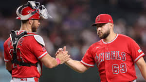 Rangers acquire catcher O'Hoppe, reliever Silseth from Angels