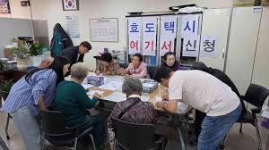 “병원 가고 장보기 편해졌다”… 홍성 ‘어르신 효도택시’ 8400명 몰리며 폭발적 호응