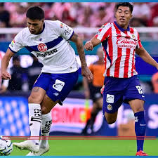 ¿Cuánto va el paritdo de Chivas HOY? Toluca se va al descanso con ventaja tras un golazo de Alexis Vega