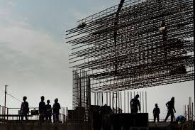 Confiança da construção sobe em janeiro para maior nível desde março de 2025, diz FGV