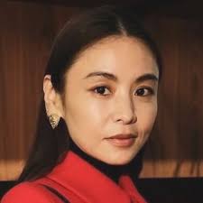 滝沢眞規子「可愛い妹が２人できて嬉しい」人気モデル＆元AKBとの豪華スリーショット公開（日刊スポーツ）