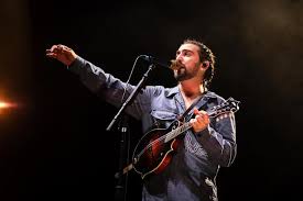 Viral Singer-Songwriter Has Fans 'Bugging Out' With New Music Tease