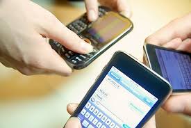 Risultati immagini per MESSAGGIO SUL CELLULARE