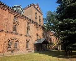 サッポロビール博物館 レンガ造り建物 着物前撮りの画像