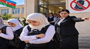 اخراج دانش آموز محجبه از کلاس در آذربایجان + فیلم