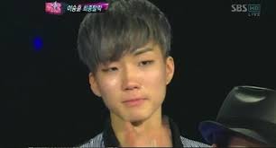In the end, the only remaining male contestant Lee Seung Hoon was eliminated from the competition. Lee Seung Hoon performed self-written rap, “The Show Must ... - 499745