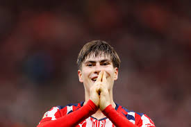 Daniel Aguirre elogia a ‘Hormiga’ González y destaca el gran momento de Chivas