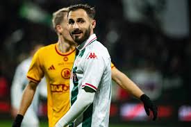 Damien Durand fête sa 200e par un triplé, contre Bastia en Ligue 2, et annonce sa prolongation au Red Star