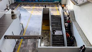 Metro CDMX: caída masiva en Miguel Ángel de Quevedo deja 11 lesionados