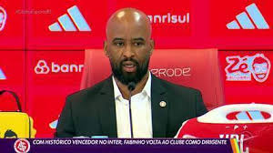 Inter anuncia a contratação do zagueiro Félix Torres; confira detalhes