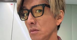 木村拓哉、ワークマンの“1900円フリース”着用 「まさかの……」「破壊力えぐい」 定価の10倍以上の高額転売も【「キムタク現象」は続く】（ねとらぼ）