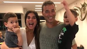 André Rizek se declara para Andréia Sadi no aniversário de 39 anos da jornalista