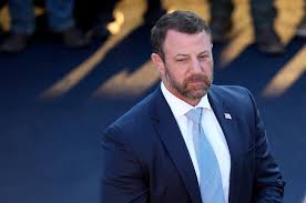 Opinion | Markwayne Mullin's threats against airports are a big mistake