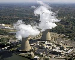 Imagem de coalfired power plant with cooling towers
