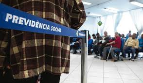 Aposentados terão nova idade mínima e pontuação com mudanças no INSS; confira as novas regras