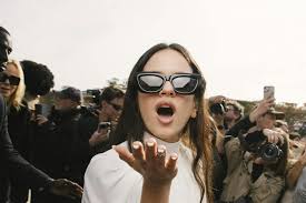 Rosalía Canta en Alemán: ¿Homenaje o Provocación al Berghain?