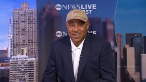 Video Knicks legend John Starks 'having a ball' at courtside games
