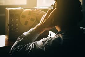 Bipartisan SAFE Act would require warrants for FBI spying on Americans