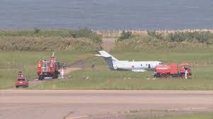 速報！新潟空港で自衛隊機が滑走路逸脱、空港閉鎖！何が？ - Imagen principal del artículo