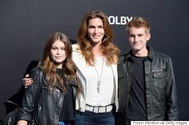 Résultat de recherche d'images pour "cindy crawford daughter"