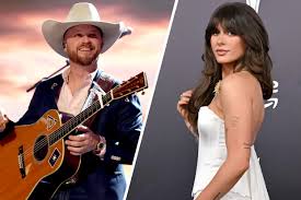 Inside a country music fever dream at the ACM Awards: A Blake Shelton cover, a facial hair epidemic and Keith Urban gossip