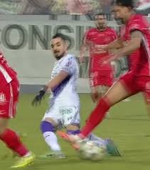 Putea să-i rupă piciorul!