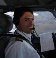 Sergio Botero Vélez, Nació en Cali, Colombia el 01 de Marzo de 1968. Ingresó en la Fuerza Aérea Colombiana donde ser retiró con el grado de Teniente Coronel ... - sergiobotero-45