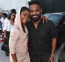 Arlindinho Cruz parabeniza namorada, Érika Januza, pela estreia em A Nobreza do Amor