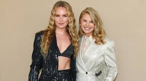 Christie Brinkley has fans mistaking supermodel for daughter in new photos