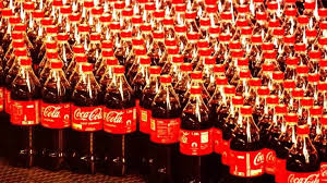 Coca-Cola anuncia fim de operação no Brasil e antecipa redução em todo mundo
