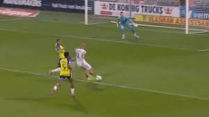 Roda JC breekt de ban tegen RKC: Van den Hurk het eindstation van fraaie aanval