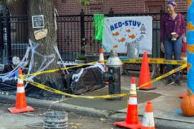 City Paves Over Bed-Stuy’s Hydrant ‘Aquarium’ and Puts Up a Sidewalk