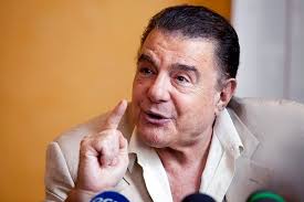 El actor Juan Luis Galiardo ha fallecido a los 72 años en la Clínica de la Zarzuela de Madrid, tras “una rápida y devastadora enfermedad”, según ha indicado ... - Juan-Luis-Galiardo