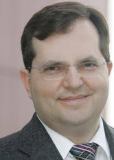 PD Dr. <b>Josef Schmidbauer</b>, Medical Director. Tel : 0911-398-2668 - Schmidbauer_foto