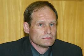 Self-confessed cannibal Armin Meiwes awaits the verdict in his retrial for murder on Tuesday in Frankfurt, Germany. - 060509_arminMeiwes_hmed_11a.grid-6x2