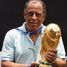 Carlos Alberto Torres, who captained Brazil to the FIFA World Cup triumph in 1970 and years later turned out in Kolkata for an exhibition match alongside ... - 1922861