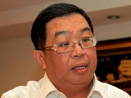 KUALA LUMPUR, Nov 15: DAP party disciplinary committee chairman, Tan Kok Wai today said that the party is upholding its decision to sack 38 of its members ... - tan-kok-wai2