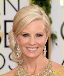About this photo set: Monica Potter makes her entrance on the red carpet at the 2014 Golden Globe Awards held at the Beverly Hilton Hotel on Sunday (January ... - monica-potter-golden-globes-2014-red-carpet-04