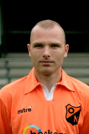 Koploper is Jasper van Buiten met 189 wedstrijden, Edwin Roeters heeft inmiddels 120 officiële wedstrijden in het eerste elftal gespeeld. - 0809jangrobbe