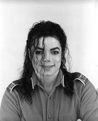 Michael Jackson ganhou 150 milhões de dólares em 2014, apesar de estar morto Images?q=tbn:ANd9GcQGJZvJw6DSH1FyYguGDNWBl_13VHssXbaszSmDoLOV4y3UncLd1A