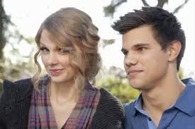 Here are some really adorable new stills of Taylor Lautner and Taylor Swift from their movie Valentine&#39;s Day. Click on! - VDStill4